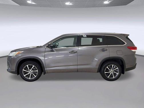 Predawn Gray Mica 2018 Toyota Highlander XLE
