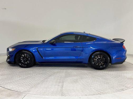 2017 Ford Shelby GT350 Base