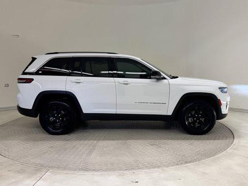 2023 Jeep Grand Cherokee Limited X