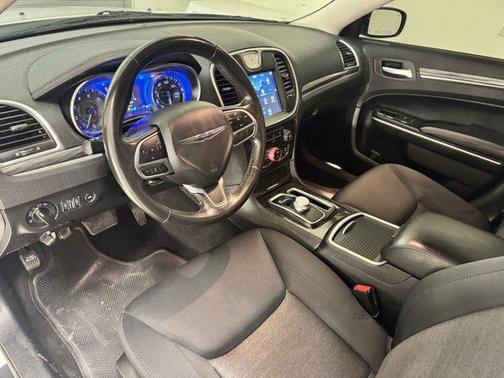 2021 Chrysler 300 Touring
