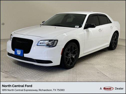 2021 Chrysler 300 Touring