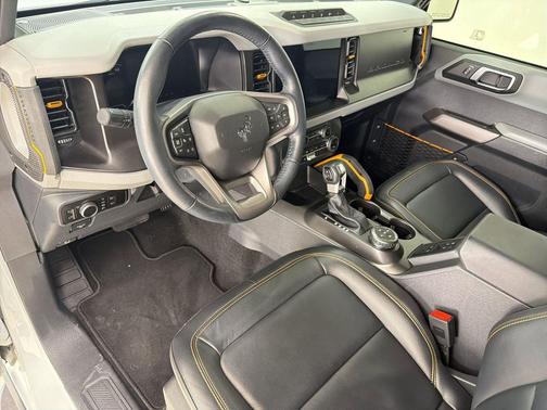 Gray 2023 Ford Bronco Badlands