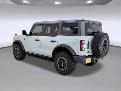 Gray 2023 Ford Bronco Badlands
