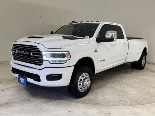 2023 RAM 3500 Laramie Crew Cab 4x4 8' Box