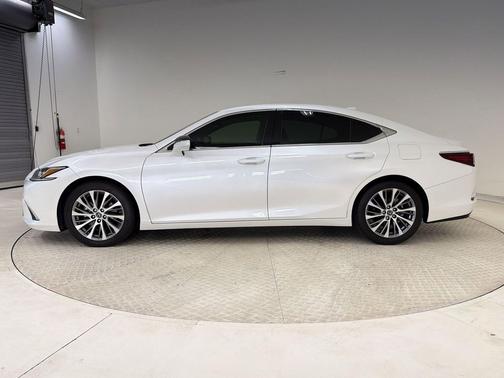 Eminent White Pearl 2020 Lexus ES 350 Base