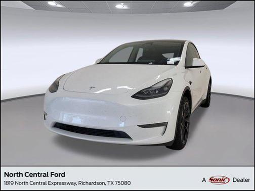 Pearl White Multi-Coat 2024 Tesla Model Y RWD