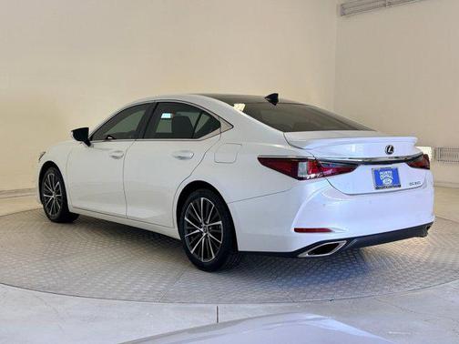 2023 Lexus ES 350 Base