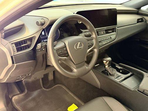 2023 Lexus ES 350 Base