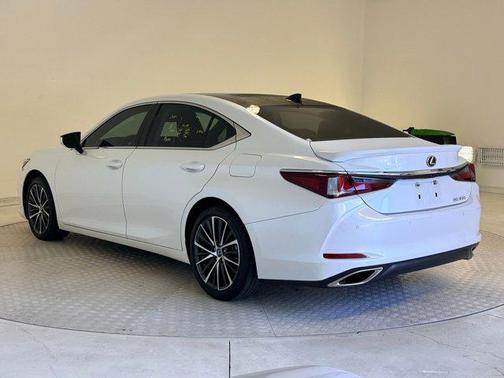 2023 Lexus ES 350 Base
