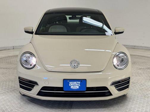2019 Volkswagen Beetle 2.0T SE