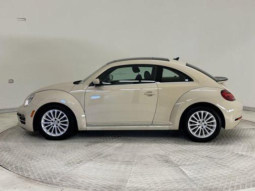 2019 Volkswagen Beetle 2.0T SE