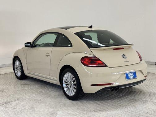 2019 Volkswagen Beetle 2.0T SE