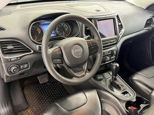 Bright White Clearcoat 2022 Jeep Cherokee Trailhawk