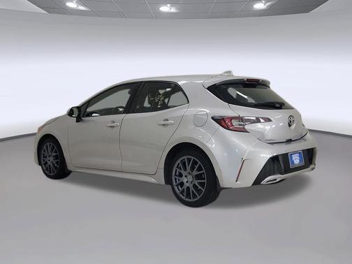 Classic Silver Metallic 2019 Toyota Corolla XSE