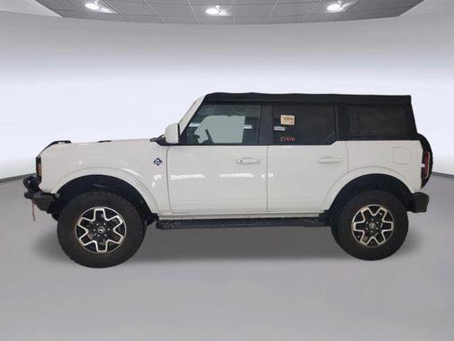Oxford White 2021 Ford Bronco Outer Banks