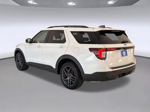 Star White Metallic Tri-Coat 2025 Ford Explorer ST-Line