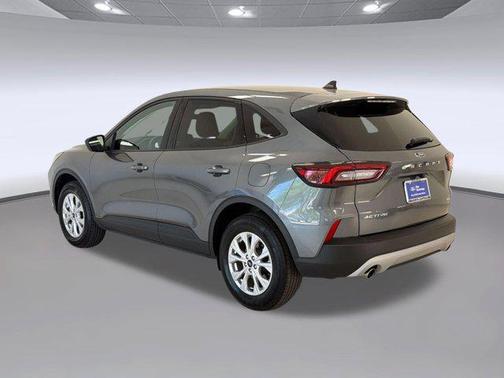Carbonized Gray Metallic 2025 Ford Escape Active