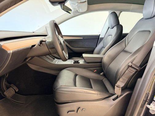 2024 Tesla Model Y Long Range Dual Motor All-Wheel Drive