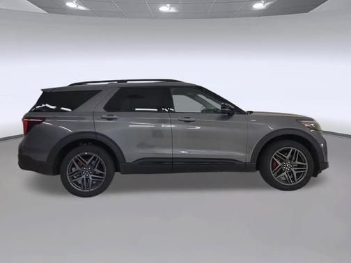 Agate Black Metallic 2025 Ford Explorer ST-Line