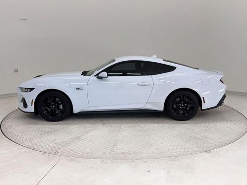 Oxford White 2024 Ford Mustang GT