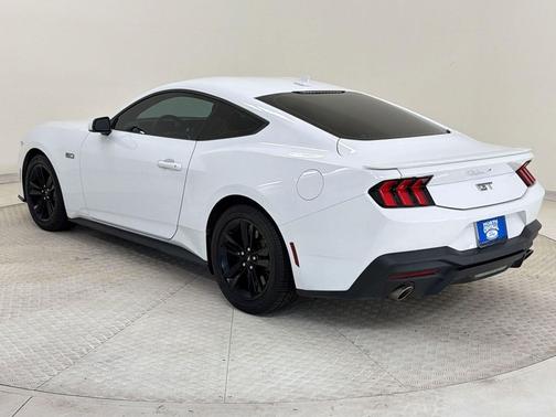 Oxford White 2024 Ford Mustang GT