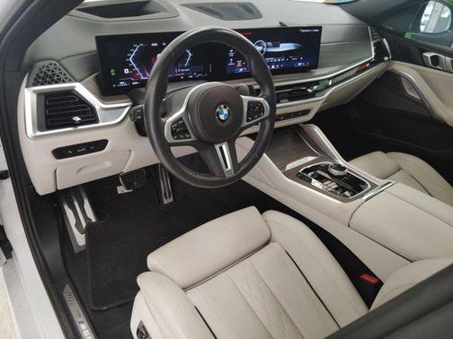2024 BMW X6 M60i