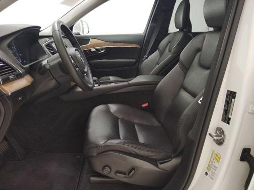 2023 Volvo XC90 B6 Core