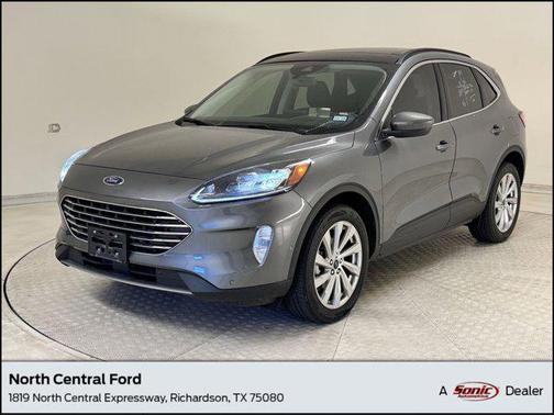 2022 Ford Escape Titanium