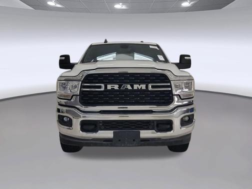 Bright White Clearcoat 2024 RAM 2500 Big Horn Crew Cab 4x4 6'4' Box