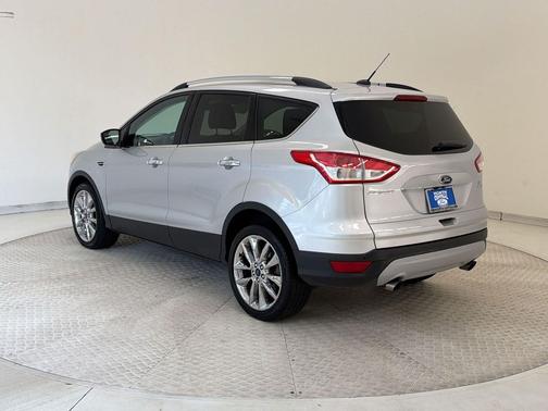 Ruby Red Metallic Tinted Clearcoat 2015 Ford Escape SE