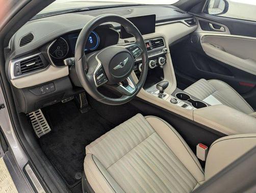 2023 Genesis G70 2.0T RWD