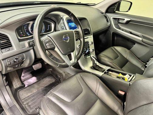 2017 Volvo XC60 T6 Dynamic