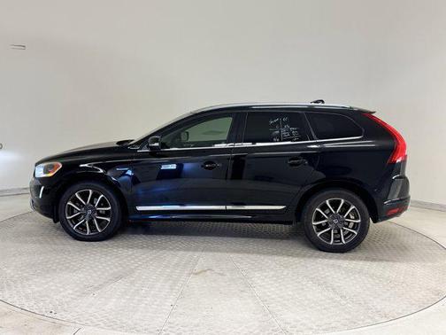 2017 Volvo XC60 T6 Dynamic