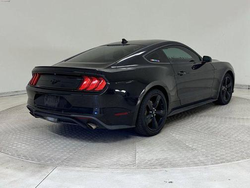 2021 Ford Mustang EcoBoost