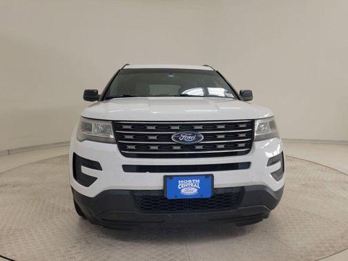 Oxford White 2017 Ford Explorer Base