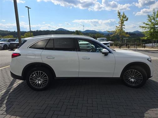 2024 Mercedes-Benz GLC 300 Base 4MATIC