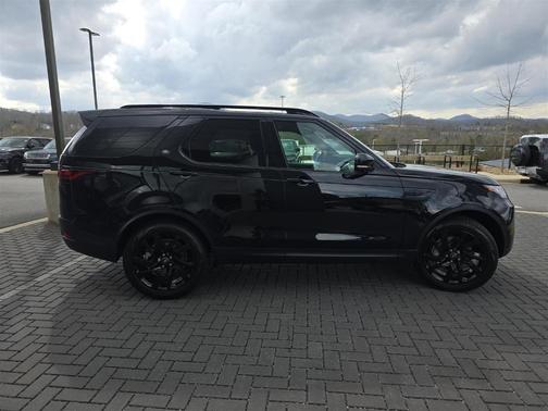 2025 Land Rover Discovery P300 S