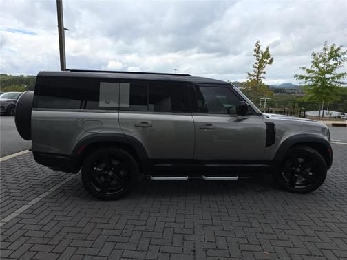 2023 Land Rover Defender X-Dynamic SE