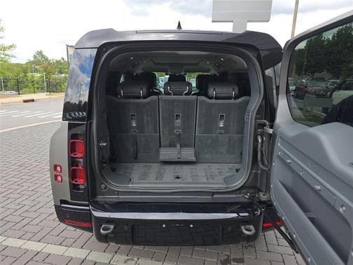 2023 Land Rover Defender X-Dynamic SE