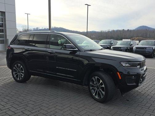 2022 Jeep Grand Cherokee Overland