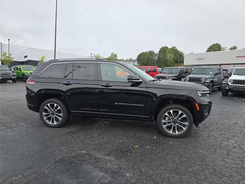 2022 Jeep Grand Cherokee Overland