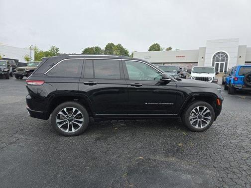 2022 Jeep Grand Cherokee Overland