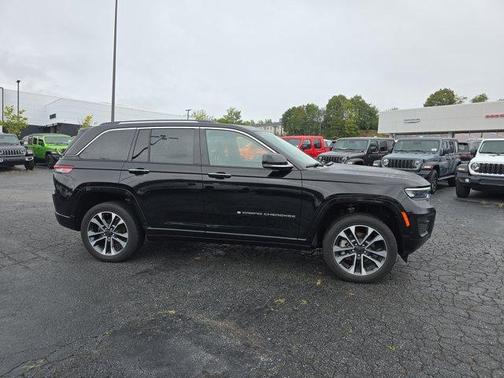 2022 Jeep Grand Cherokee Overland