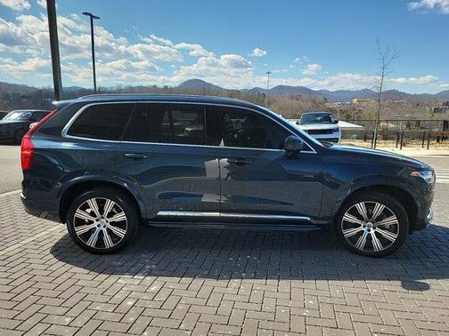 2024 Volvo XC90 B6 Ultimate Bright Theme 7-Seater