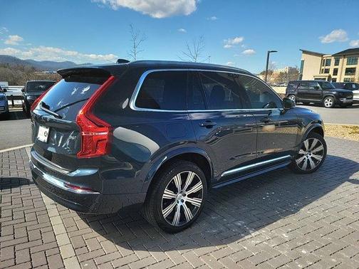 2024 Volvo XC90 B6 Ultimate Bright Theme 7-Seater