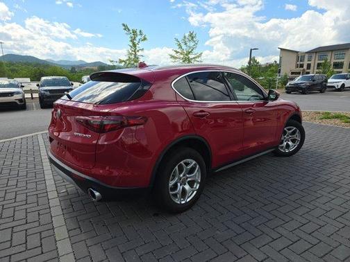 2020 Alfa Romeo Stelvio Base