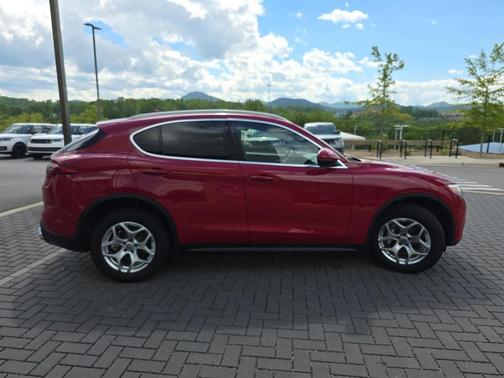 2020 Alfa Romeo Stelvio Base