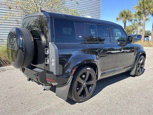 2024 Land Rover Defender P525 V8