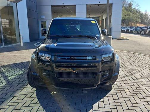 2024 Land Rover Defender P525 V8