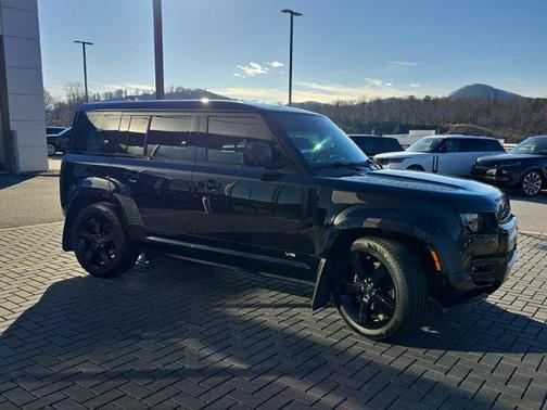 2024 Land Rover Defender P525 V8